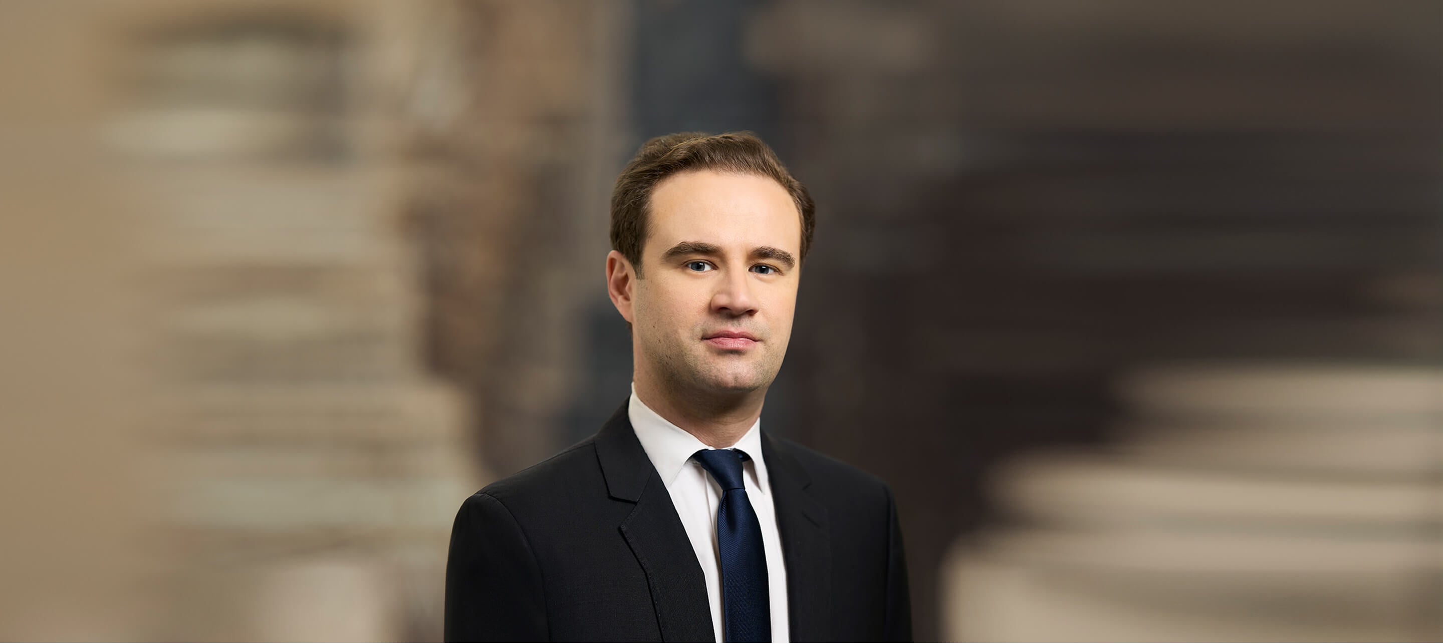 Headshot for Simon Hall